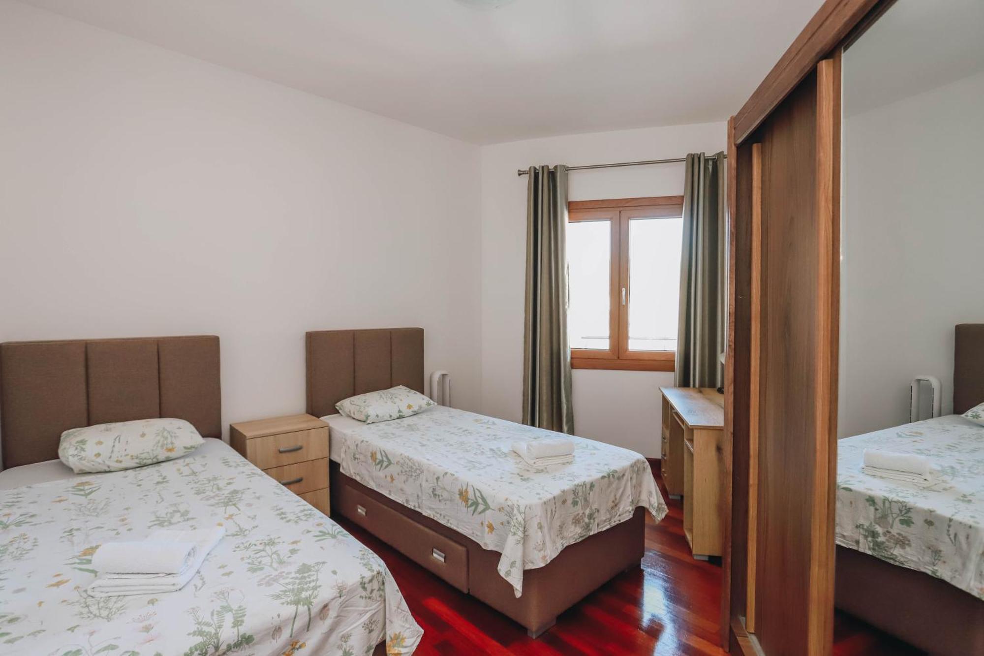 Apartment Near Ponta Nova Of Rafailovici Bečići Eksteriør billede